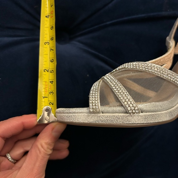 Silver Stillettos (new in box) - Picture 4 of 6